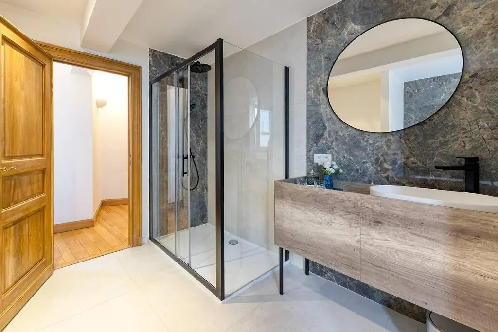 Unique Flat On The Grand Place Brussels Apartment
